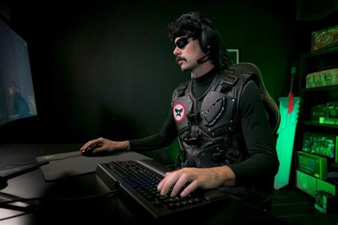 dr disrespect größe|Dr. Respektlosigkeit Biografie, Alter, Größe, Karriere,。